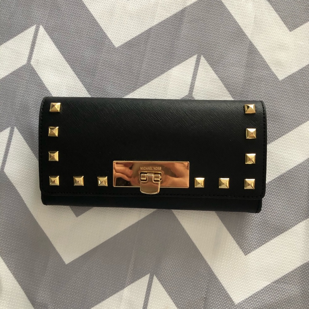 Michael kors wallet
